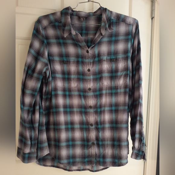 Eddie Bauer Flannel button-up Shirt - Picture 2 of 5
